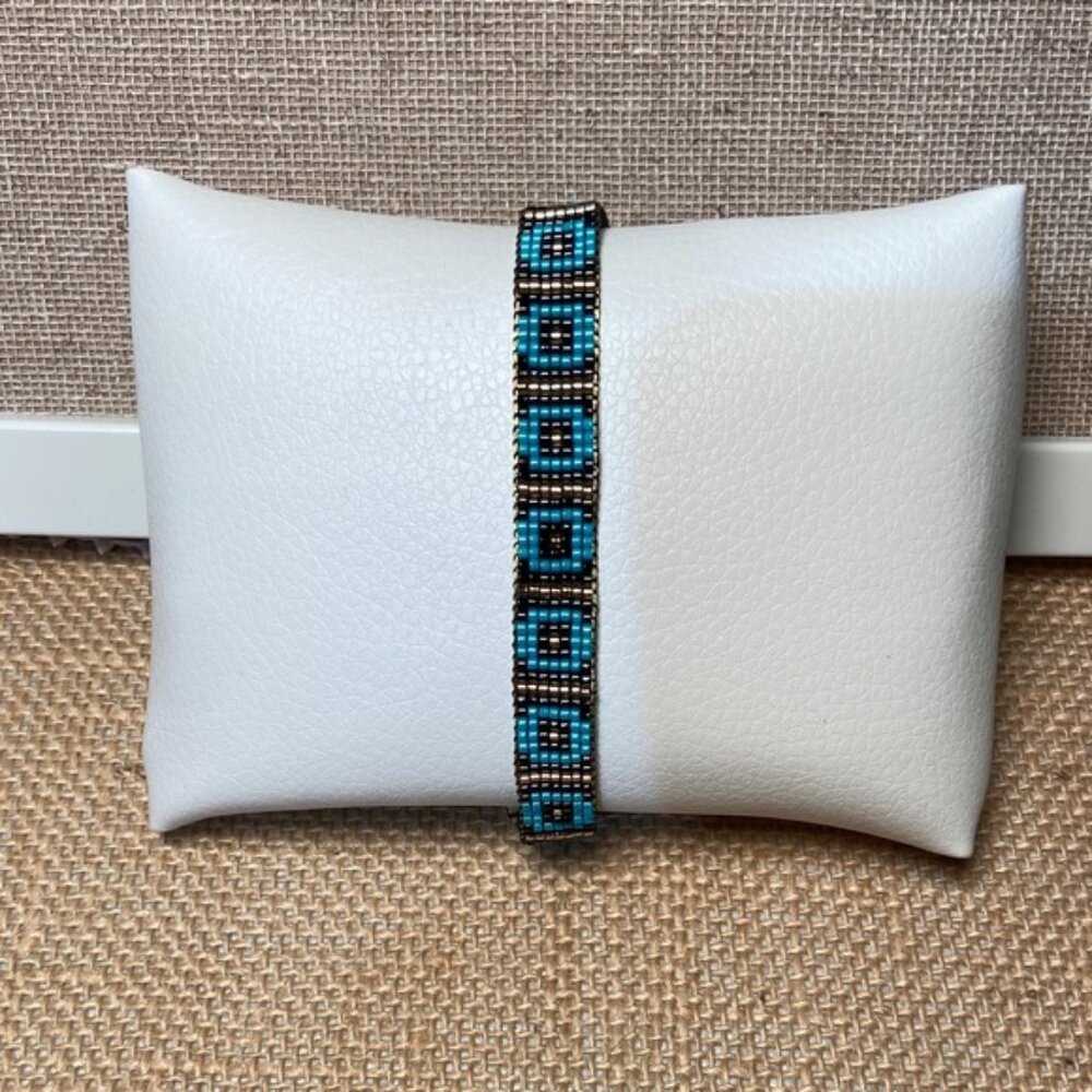 Turquoise and Black  Art Deco Beaded Bracelet Handcrafted - Picture 3 of 5